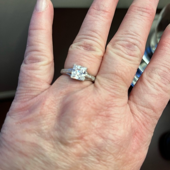 Princess Cut Engagement Ring - Picture 8 of 11